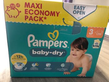 Couche Pampers taille 3 