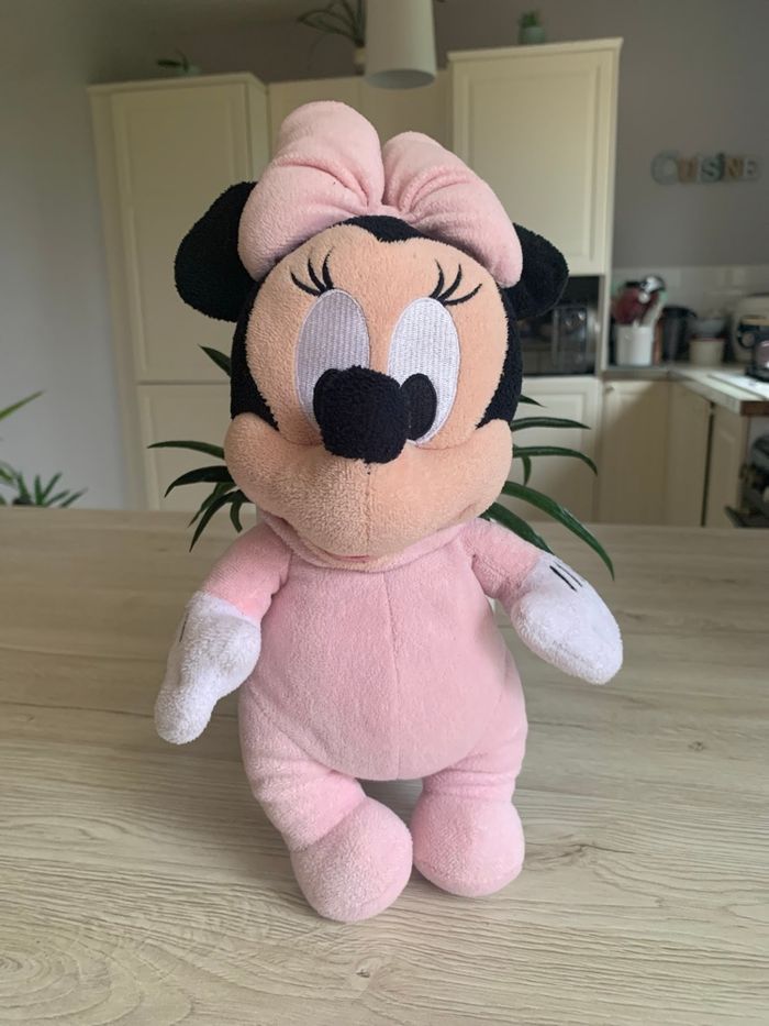Peluche Minnie Disney bébé rose de 30 cm - photo numéro 3