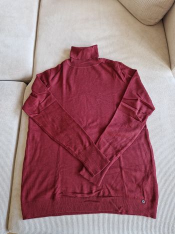 Col roulé bordeaux