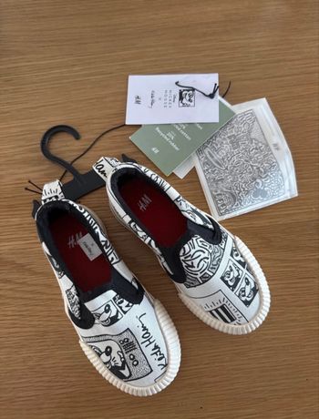 NEUF Basket Mickey mouse X Keith Haring taille 24