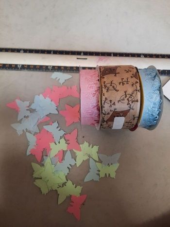 Lot baby shower garçon ou fille decoration ruban cerf volant ruban decoupe papier papillons biberon berceau tétine bavoir