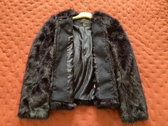 Veste fausse fourrure Forever21 - photo numéro 2
