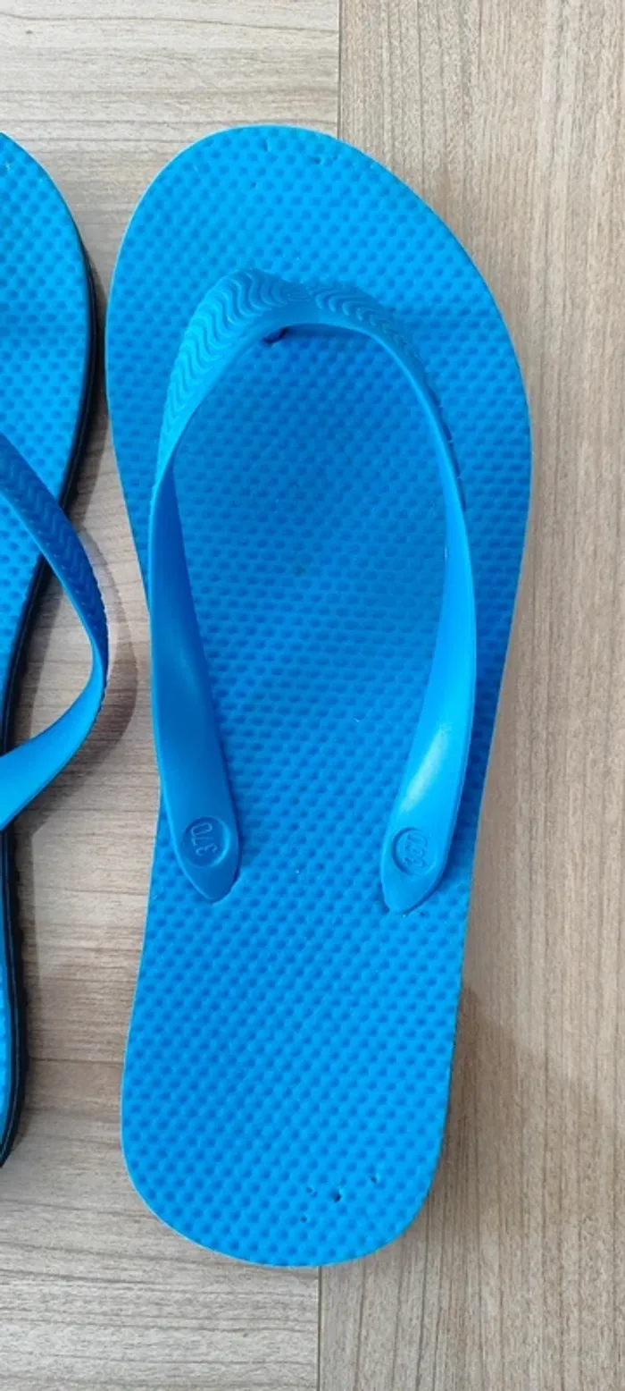 Tongs bleues en 37 - photo numéro 3