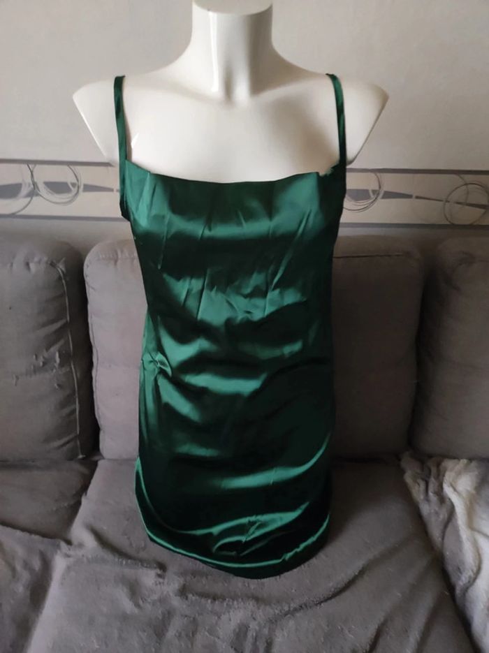 Robe effet satin vert