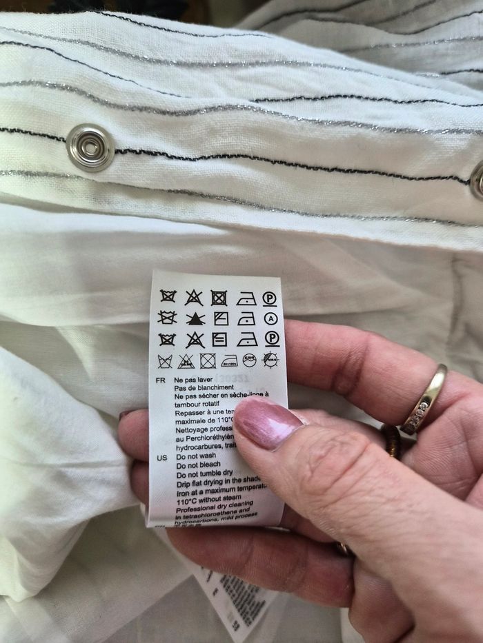 Robe Sandro Paris rayée écru noire ceinturée élégante taille 1 S - photo numéro 7