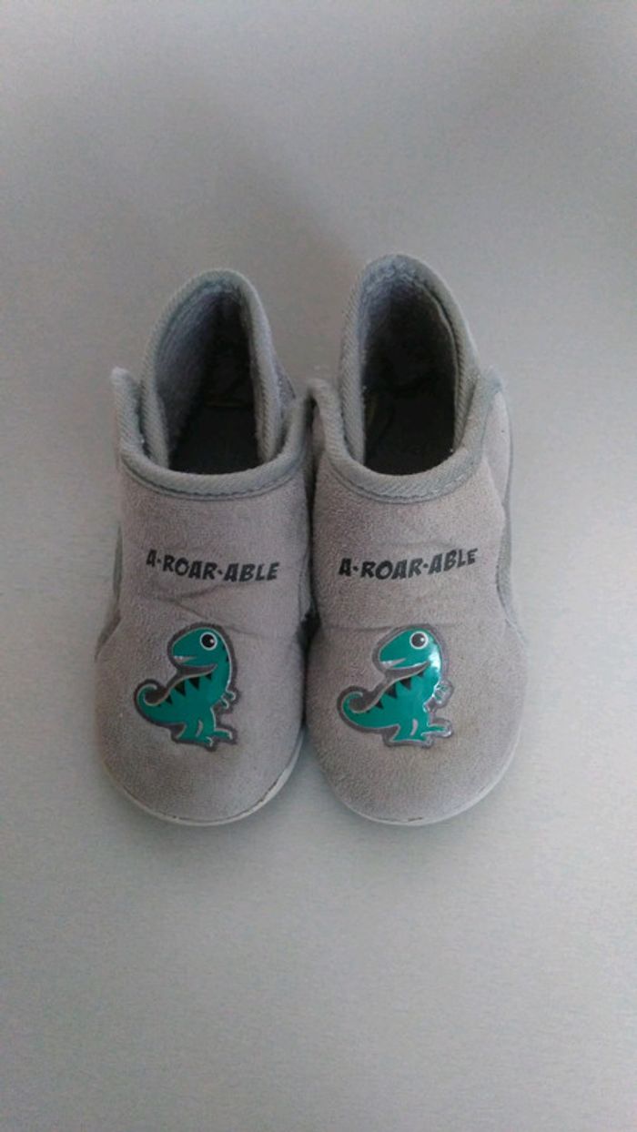 Chaussons taille 24