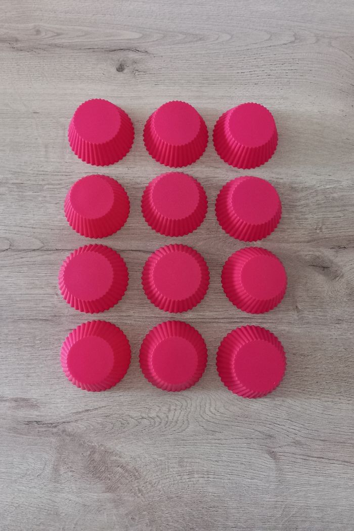Moules cupcakes/muffins en silicone " ×12 " - photo numéro 2