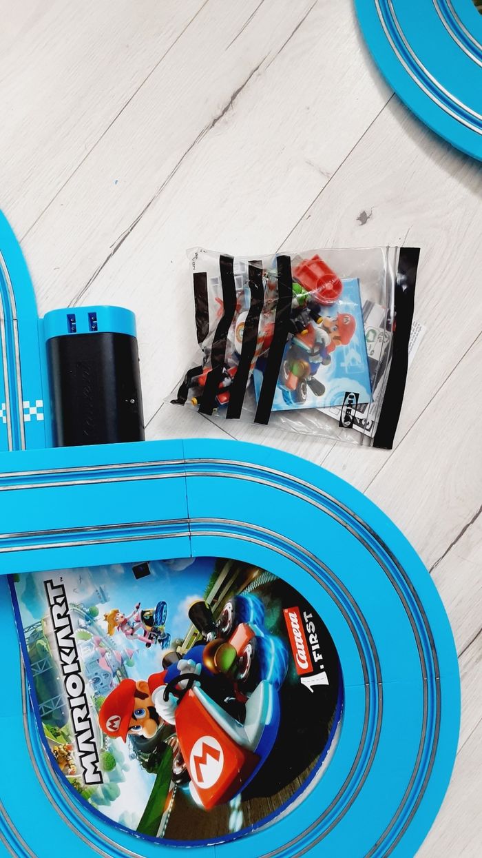 Jeu jouet circuit électrique Carrera first Mario kart - photo numéro 5
