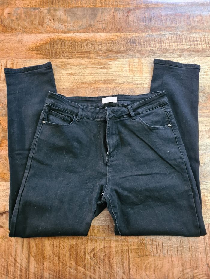 Jeans skinny xxl 44 noir de chez  Cassis