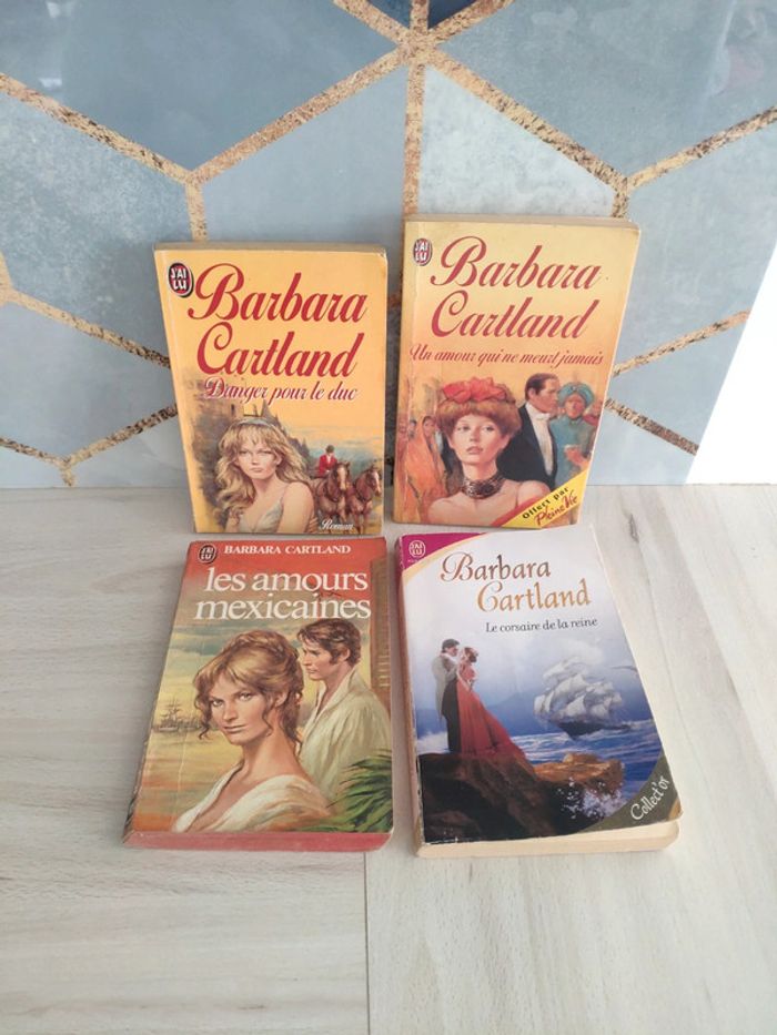 Lot 4 livres poche Cartland corsaire reine danger duc amours mexicaines