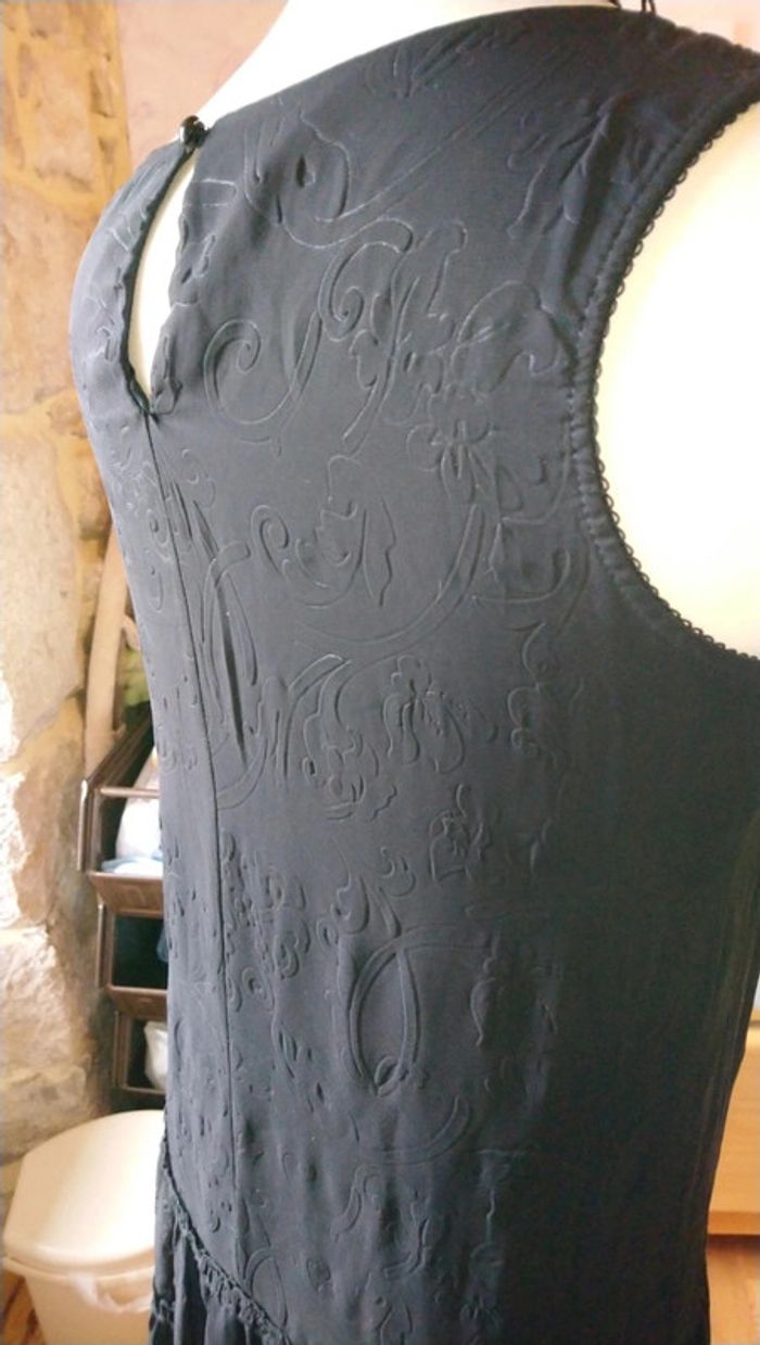 Superbe robe cache cache neuve taille 36 - photo numéro 3