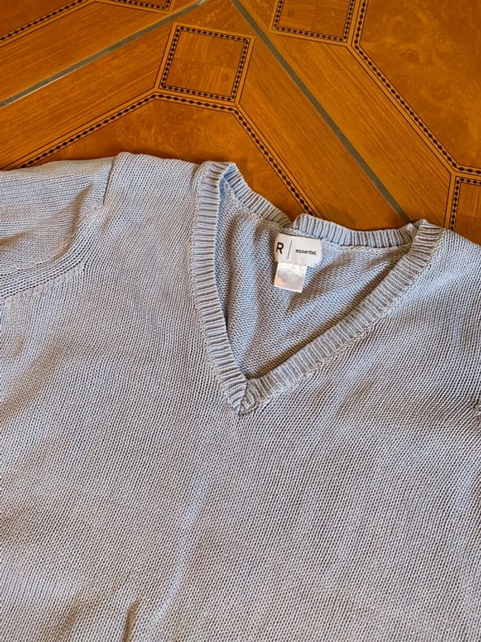 Pull col v bleu clair - photo numéro 2
