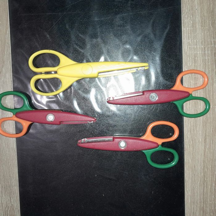 Lot 4 paires de ciseaux découpe différentes - photo numéro 2