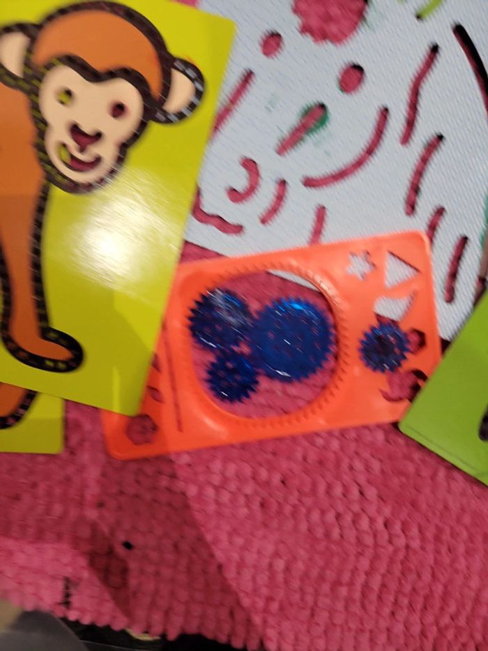 Lot de pochoirs et mandala pour dessin peinture enfant avec anniversaire et alphabet - photo numéro 7