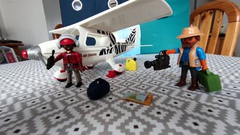 Avion Safari PLAYMOBIL  complet (sans boîte)