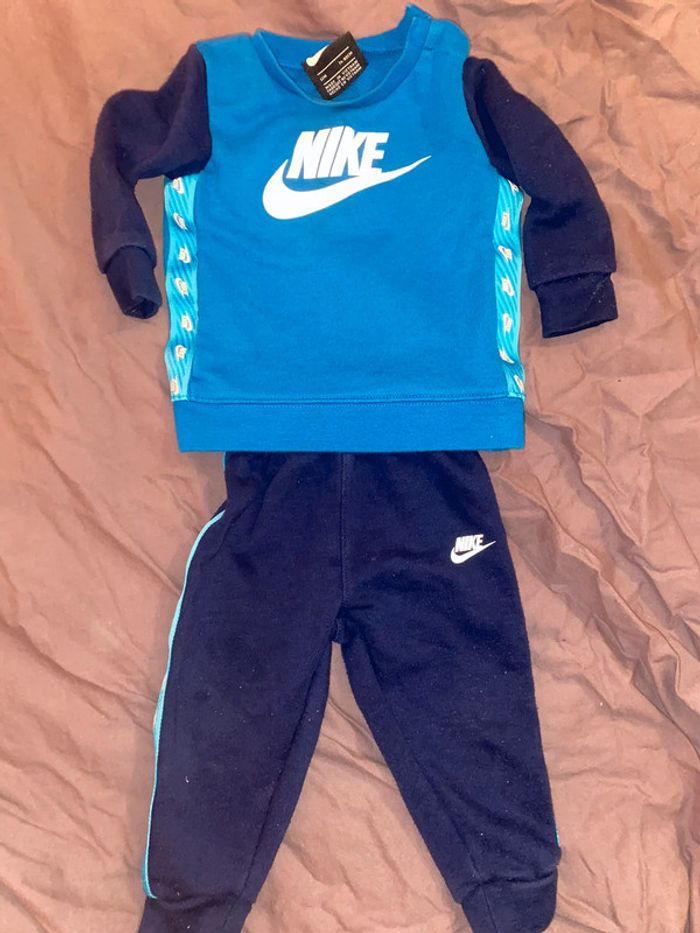 Ensemble pull et jogging Nike