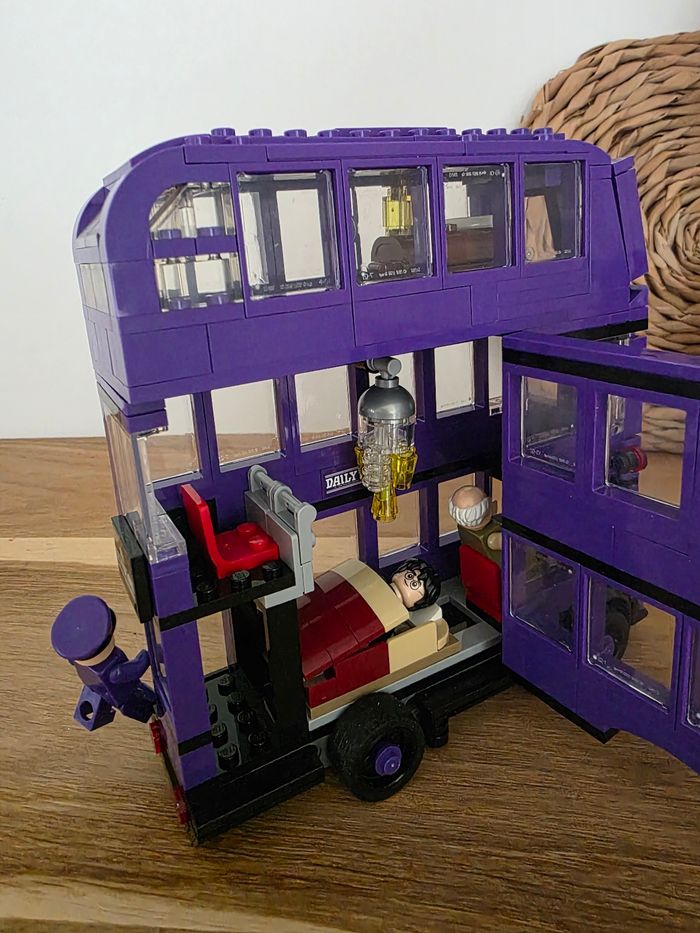 Lego 75957
Le magicobus de Harry Potter
Wizarding world
Excellent état 
Complet

Ce set n'est plus fabriqué par Lego 
Pièce de Collection - photo numéro 3