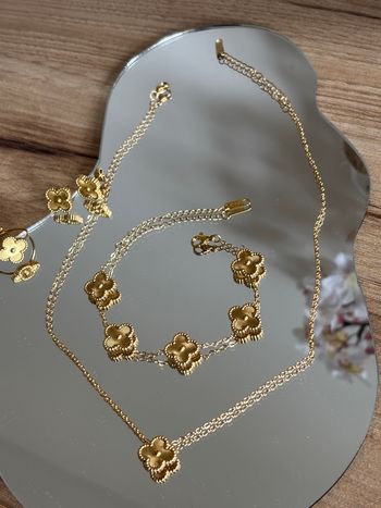 Bijoux Trèfle – Bracelet + Collier +boucle d’oreille +bague clover – Neufs dans leur emballage  Acier inoxydable  