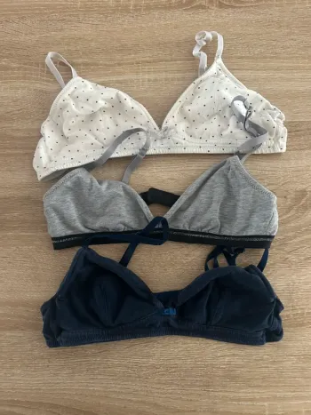Lot de 3 soutiens gorge fille 85 B