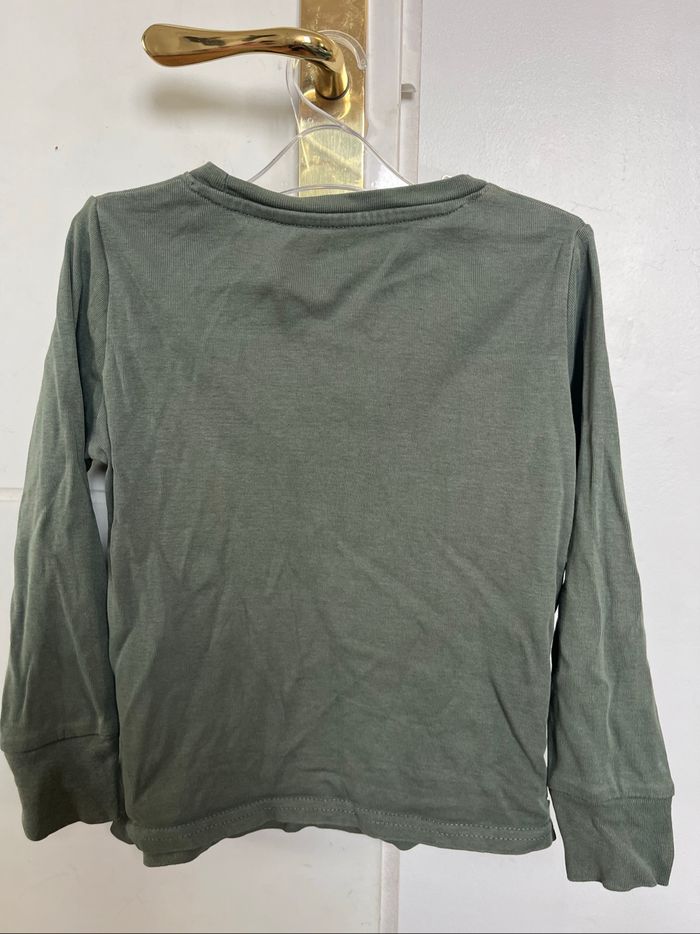 Tee-shirt Kiabi vert kaki voiture - photo numéro 3