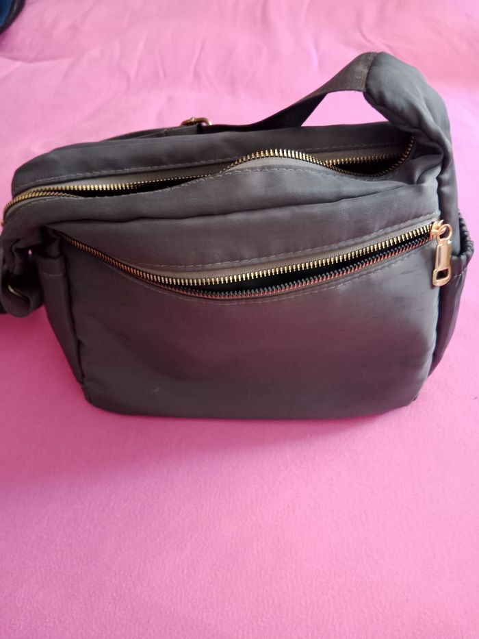 Vends sac à main bandoulière Ju - photo numéro 5