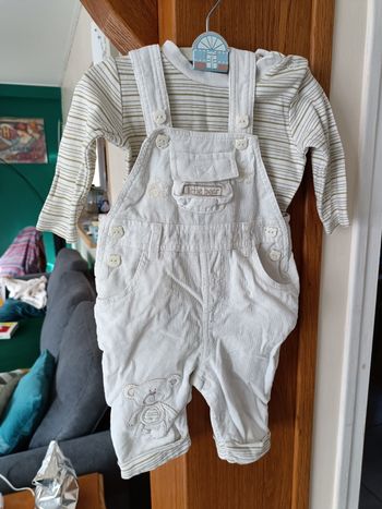 Ensemble t-shirt manches longues salopette gilet