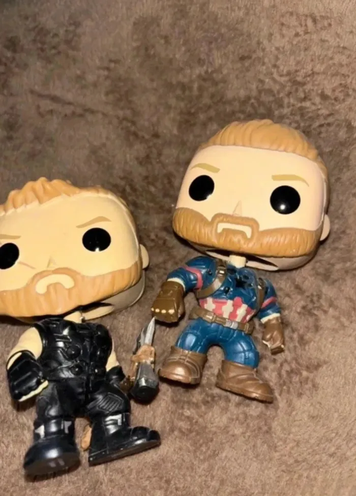 Lot de deux figurines Pop Marvel en très bon état - photo numéro 5