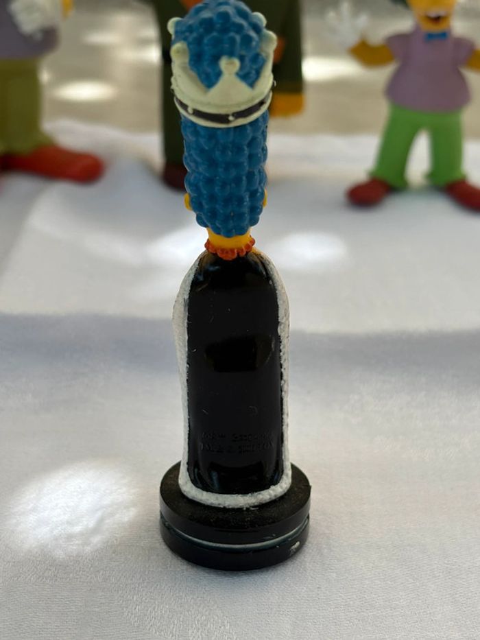 Figurine Marge Simpson Reine - photo numéro 2