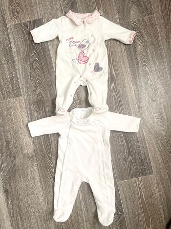 2 grenouillères en velours 3 mois