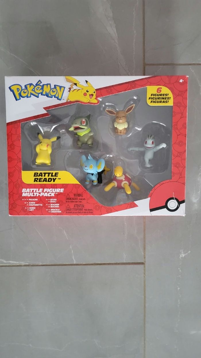 Pack figurines pokémon