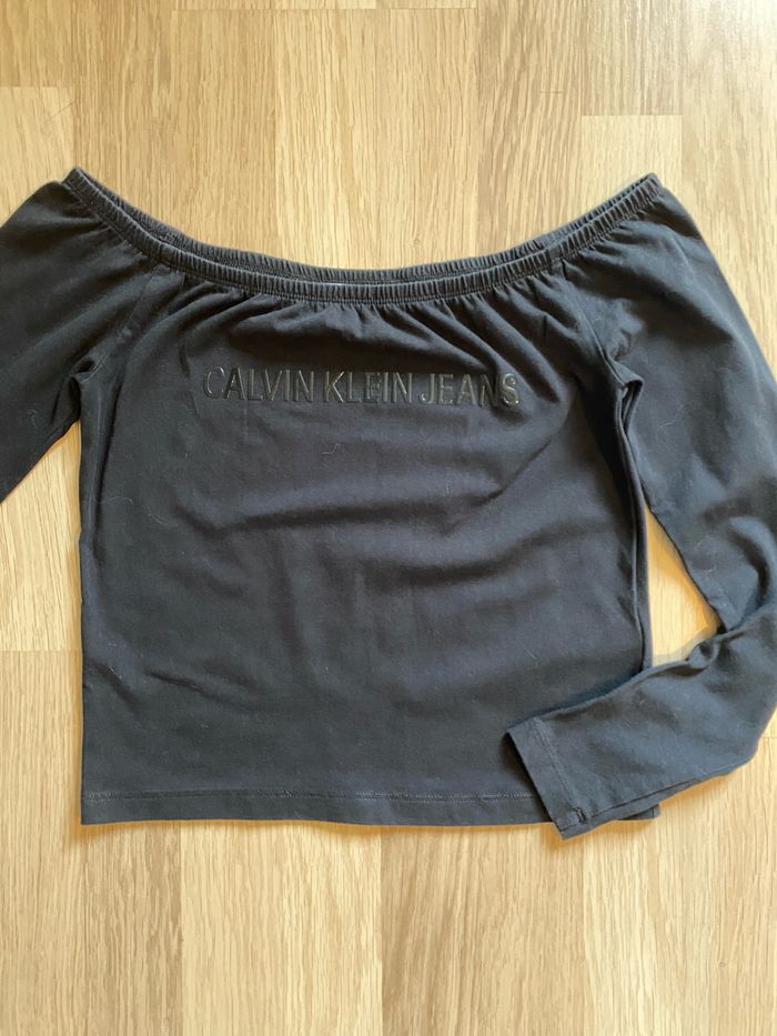 Haut épaules dénudées - photo numéro 2