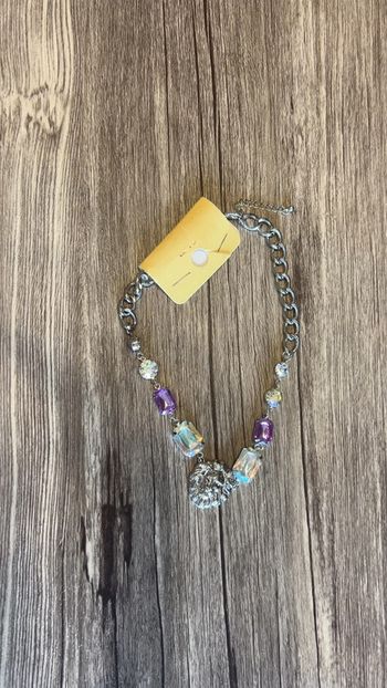 Collier neuf