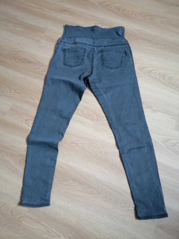 Pantalon grossesse - photo numéro 2