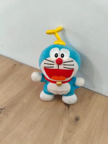 Peluche Doraemon 20 cm