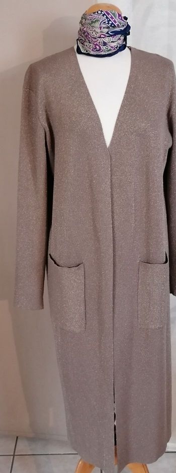 Longue veste gilet lurex doré marron clair 2 poches.