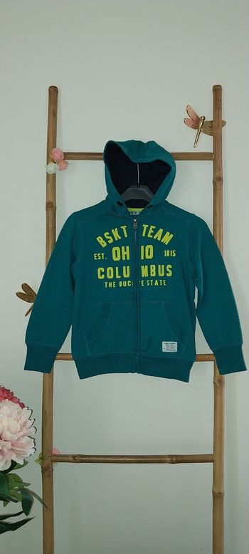Veste/ sweat zippé à capuche by Dny excellent état 8 ans5