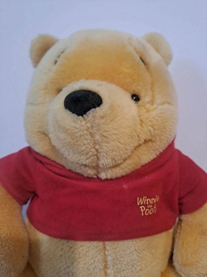 Jolie peluche Winnie Disney - photo numéro 2