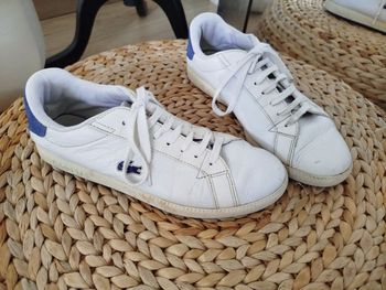 Tennis cuir blanche et bleue LACOSTE 40
