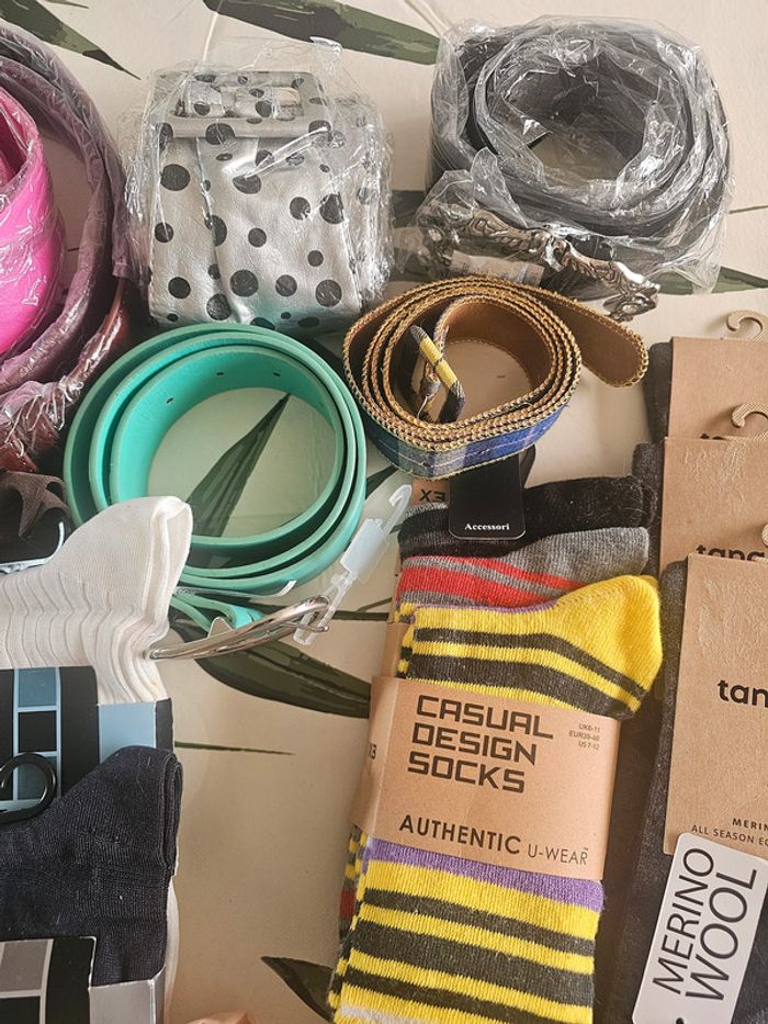 Lot revendeur N°1 - ceintures et chaussettes - photo numéro 4