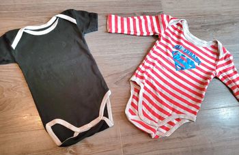 Lot 2 bodys garçon 6 mois