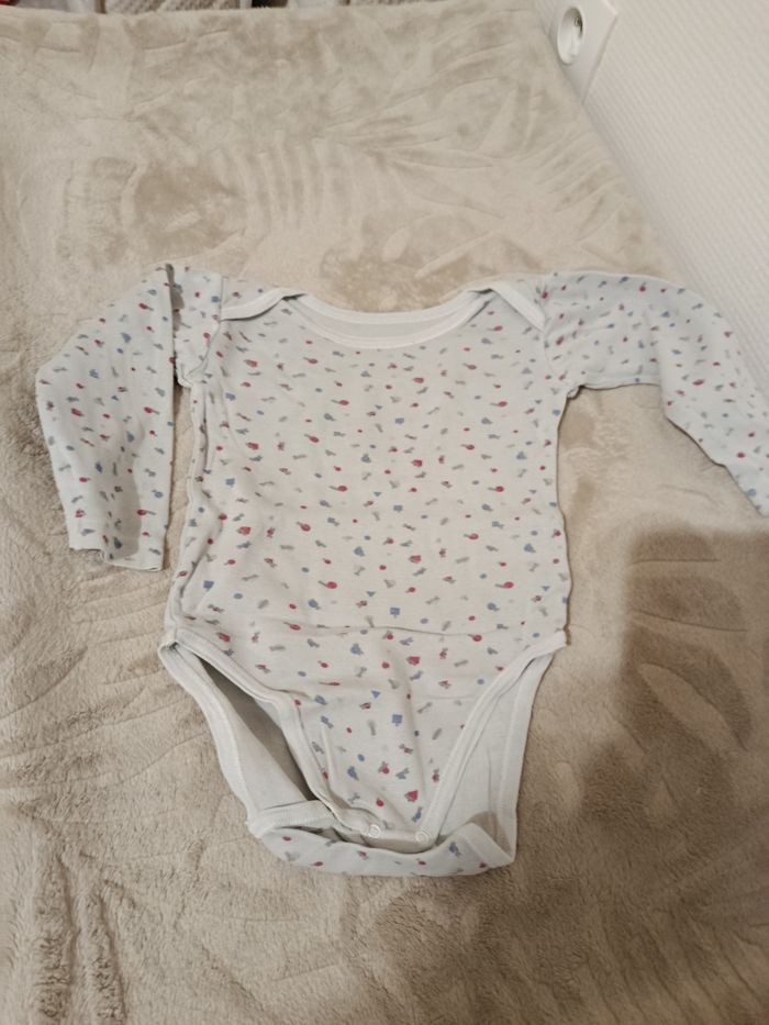 Lots de bodies - photo numéro 2