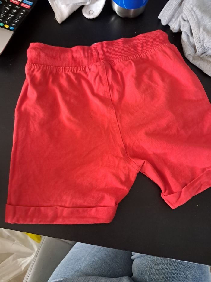 1 short - photo numéro 2