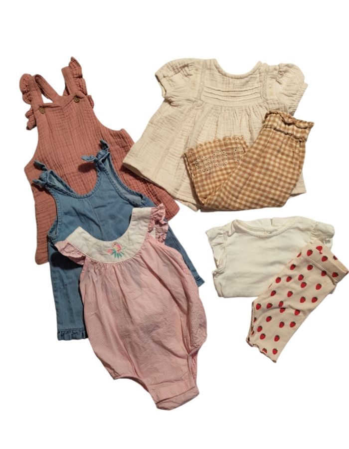 Lot de vêtements fille taille 6 mois