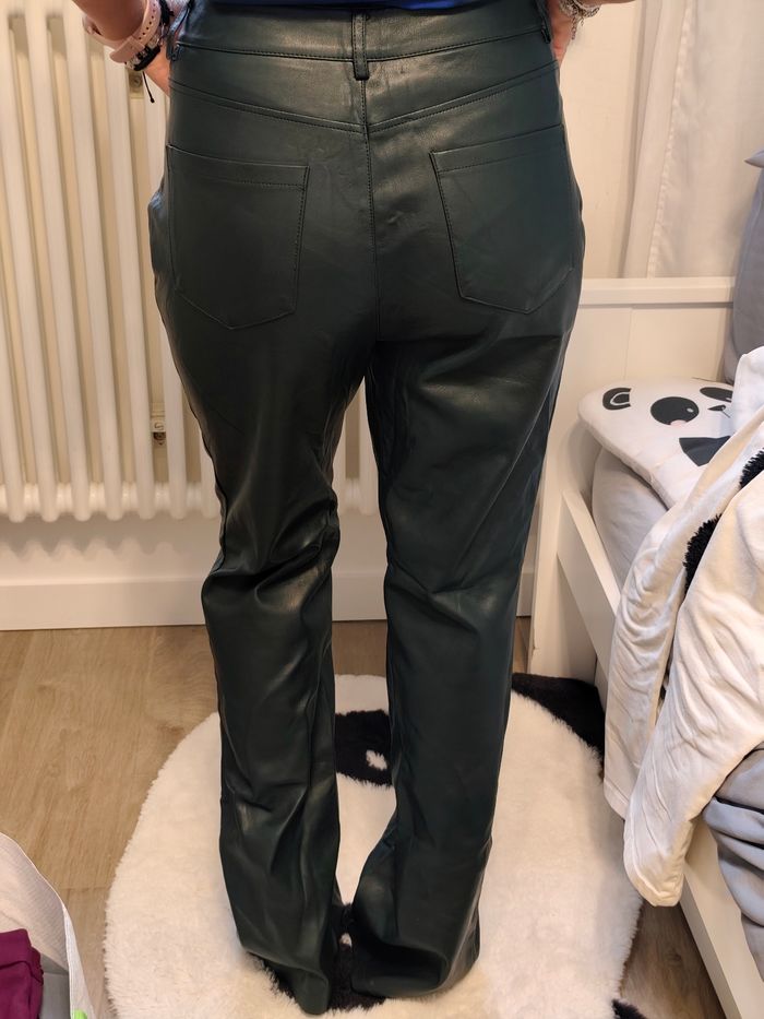 Pantalon cache cache 38 simili cuir vert foncé - photo numéro 3