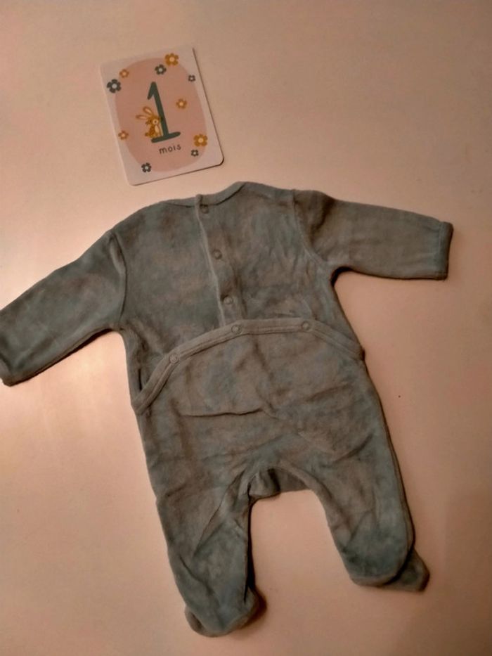 Lot de 2 pyjamas bébé Marque Kiabi Taille 1 mois - photo numéro 5