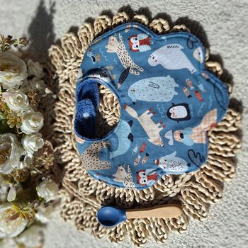 Bavoir forme fleur motifs animaux