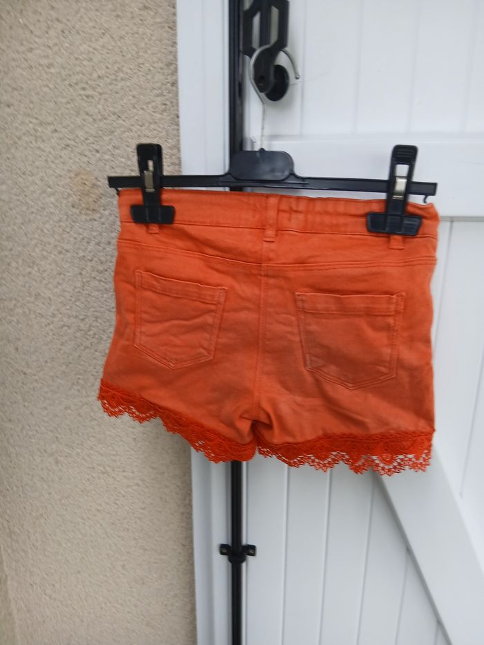 Lot de 2 shorts filles  tailles 7 et 8 ans - photo numéro 2