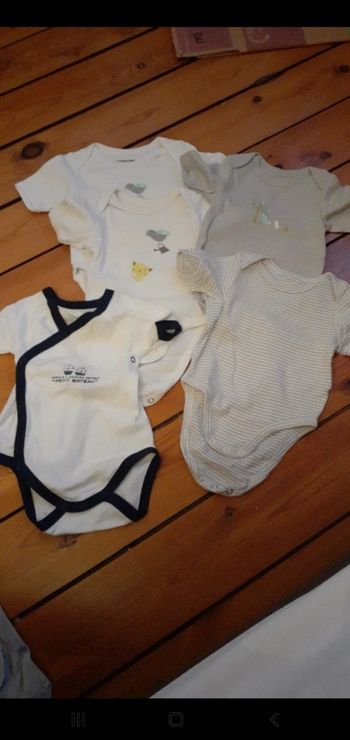 Lot 5 bodies 3 mois 60 cm