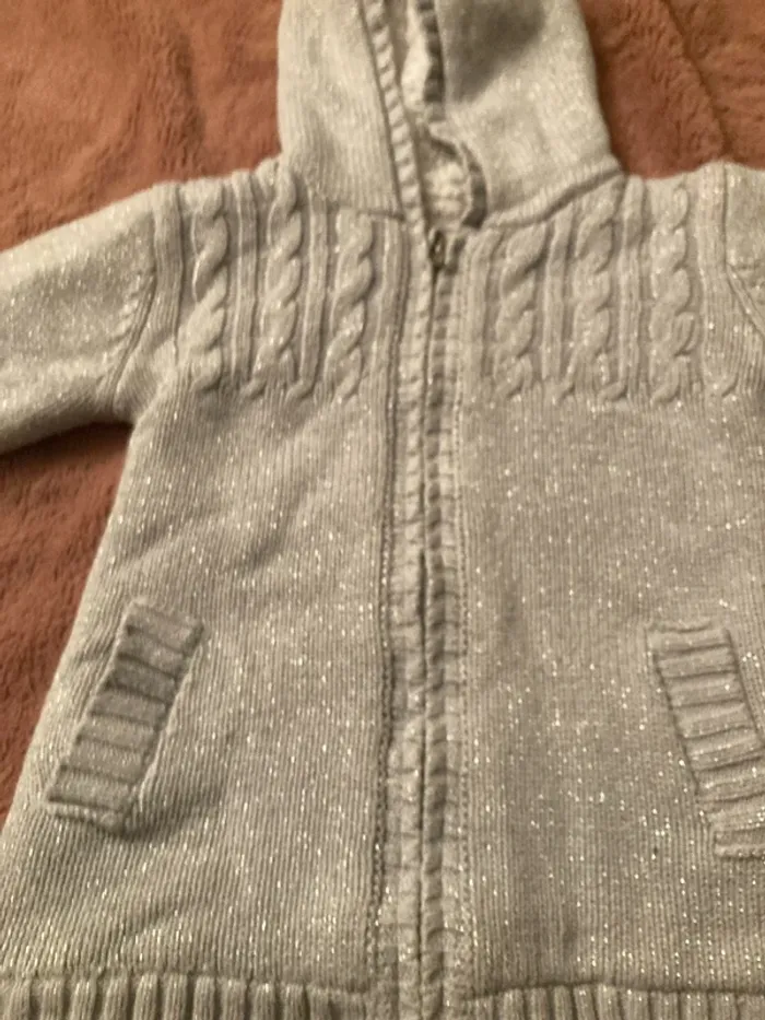 Manteau en fourrure grise pailletée - photo numéro 2