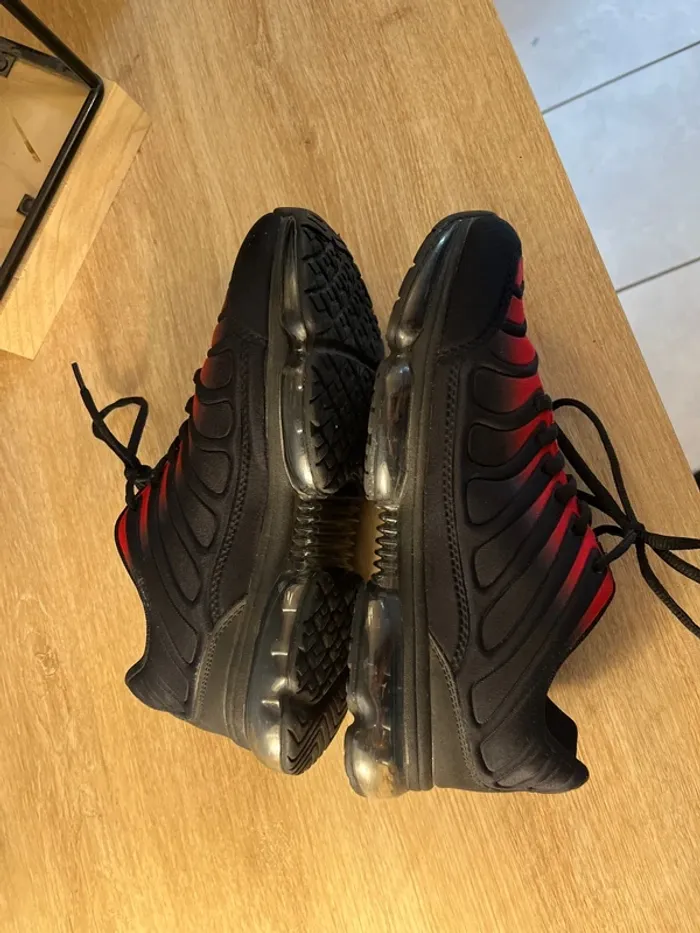 Basket Airness rouge & noir - photo numéro 5
